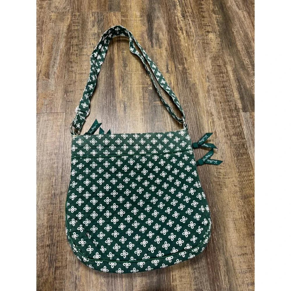 Vera Bradley‎ Village Green White Quilted Crossbody Bag Triple Zip Hipster